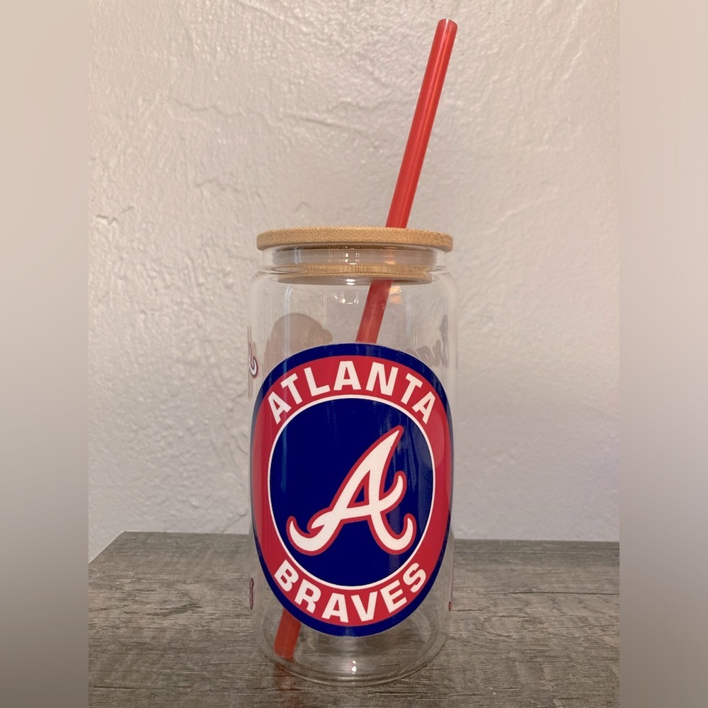 Atlanta Braves Logo Handcrafted Glass Tumbler - Picture 4 of 6